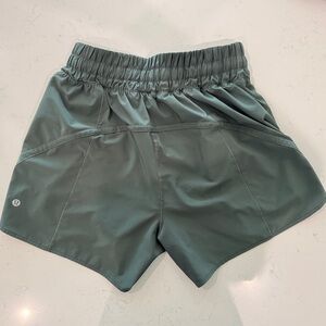 Lululemon Tracker Short 4-way Stretch Gray Eucalyptus (medium green)